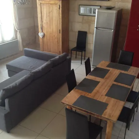 Holiday home Maison De 8 Personnes Bourg-sur-Gironde